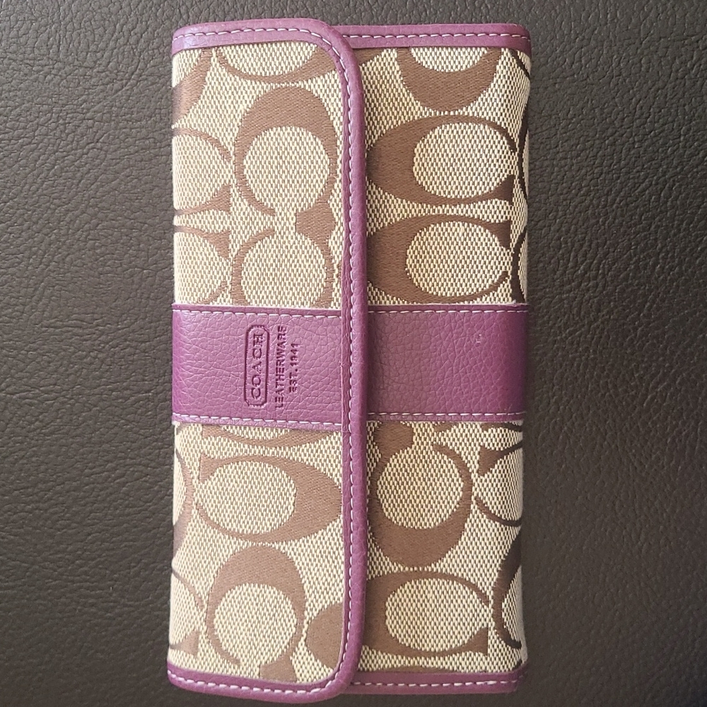 COACH Vintage Checkbook Wallet